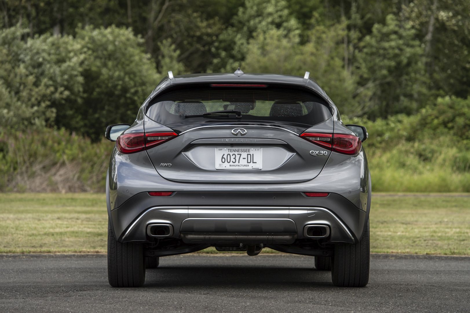 Infiniti Qx30 photo 17