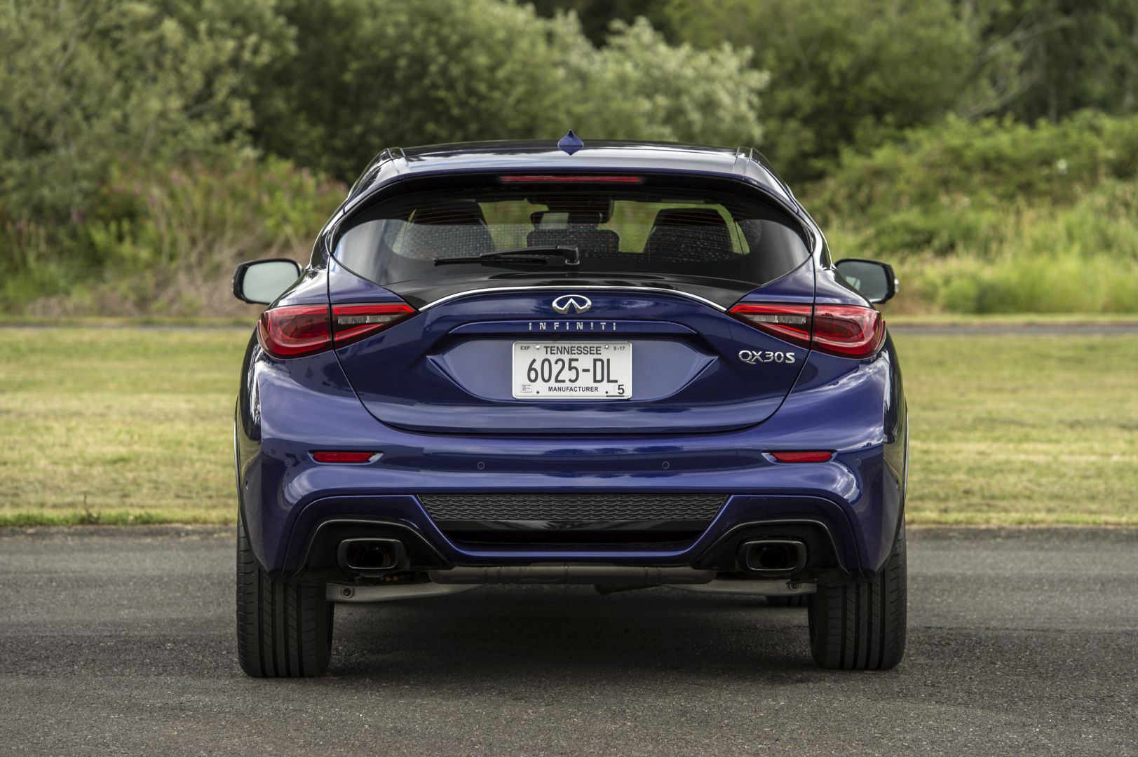 Infiniti Qx30 photo 18