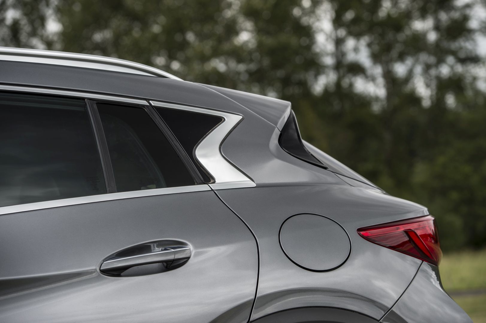 Infiniti Qx30 photo 29