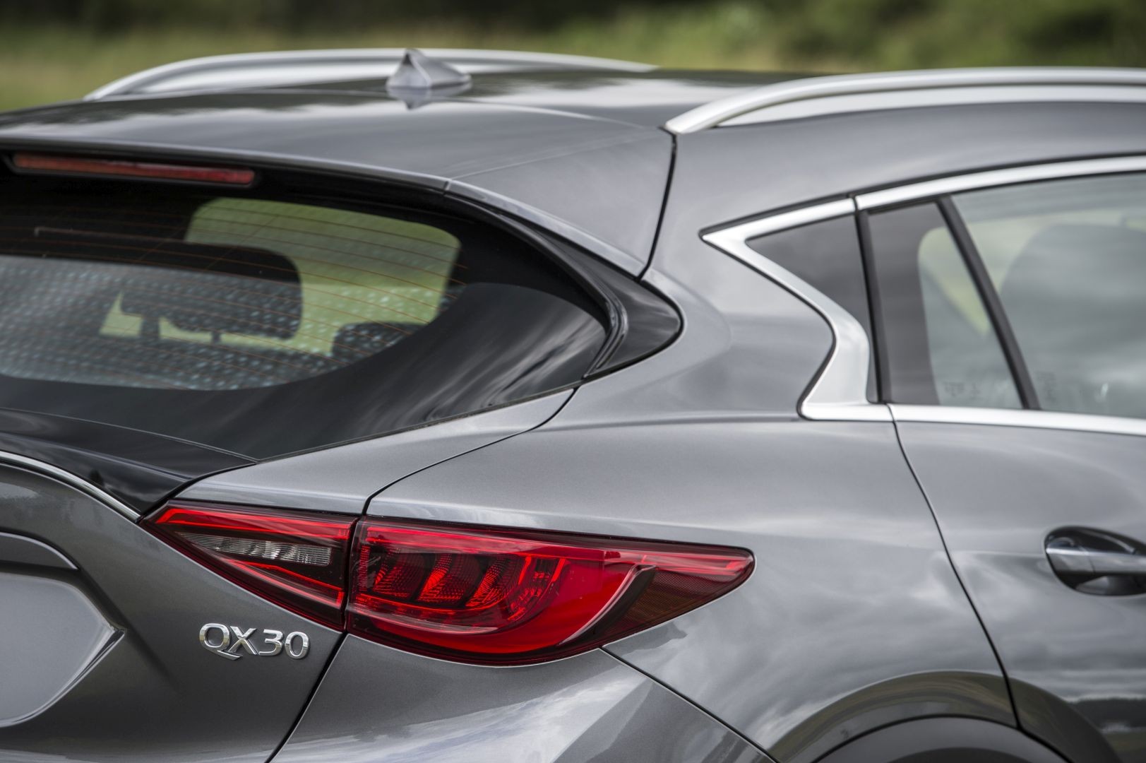 Infiniti Qx30 photo 31