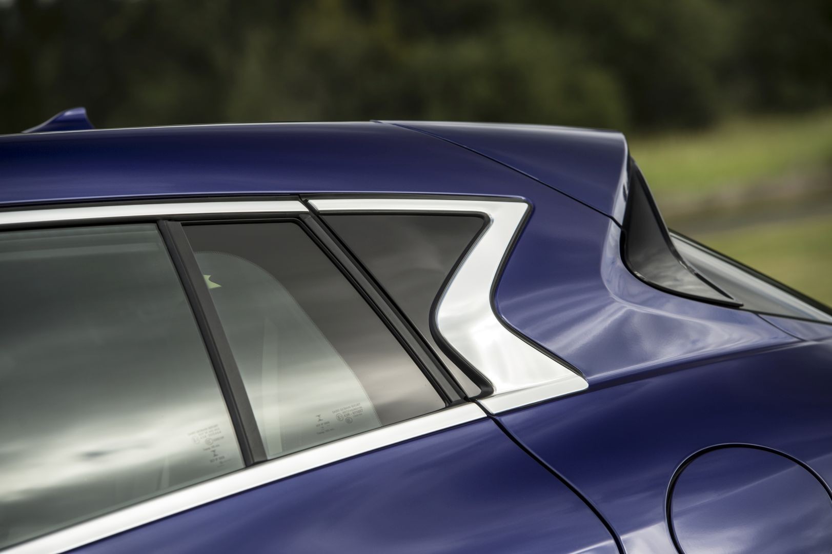 Infiniti Qx30 photo 32