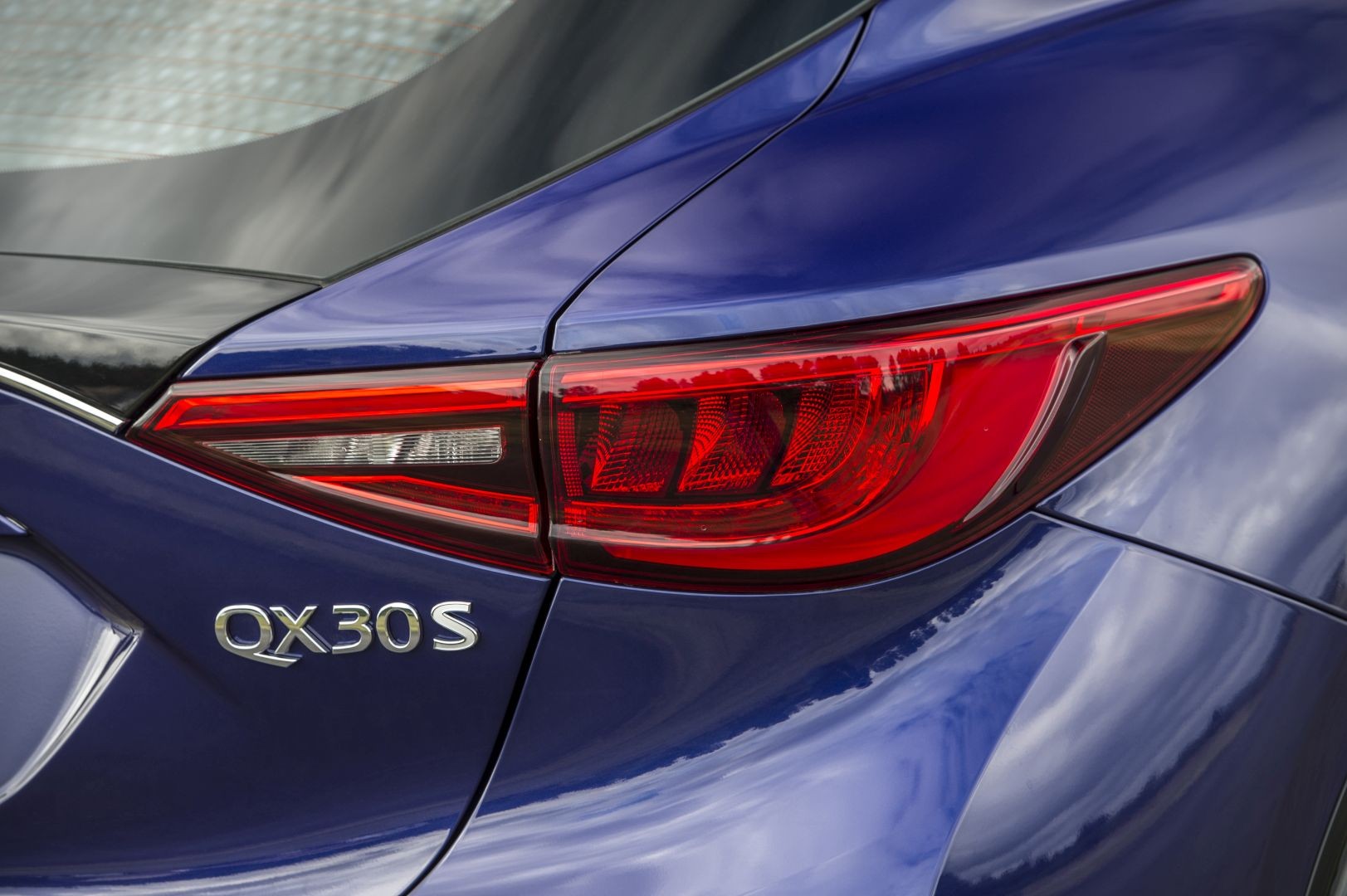 Infiniti Qx30 photo 35
