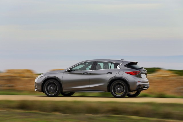 Infiniti Qx30 foto 50