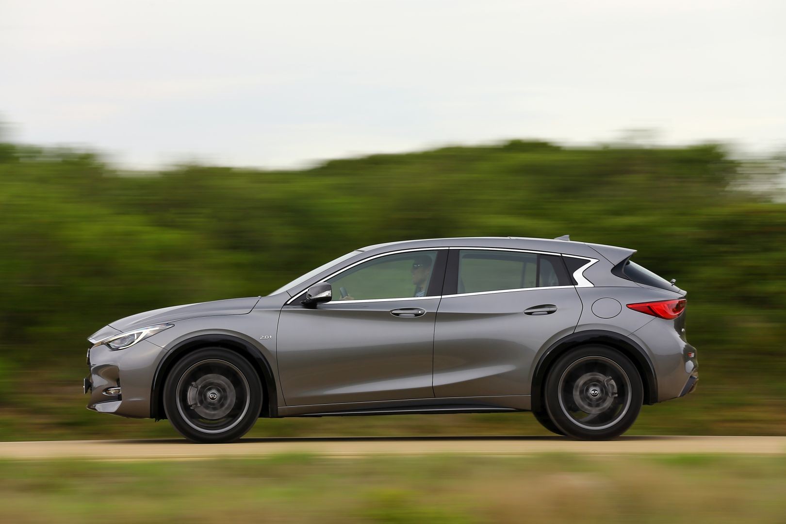 Infiniti Qx30 photo 51