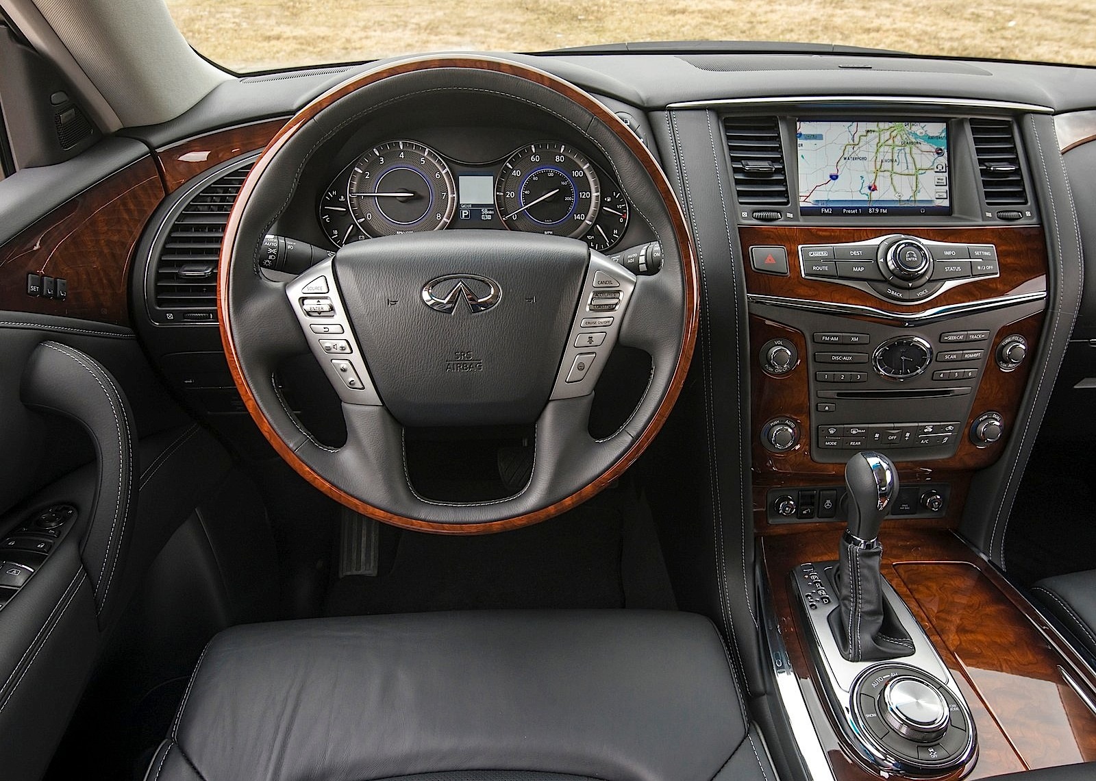 Infiniti Qx80 photo 17