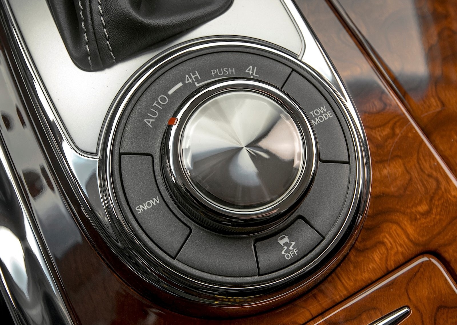 Infiniti Qx80 photo 26