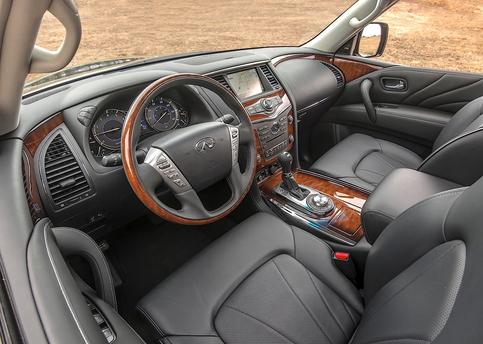 Infiniti Qx80 photo 18