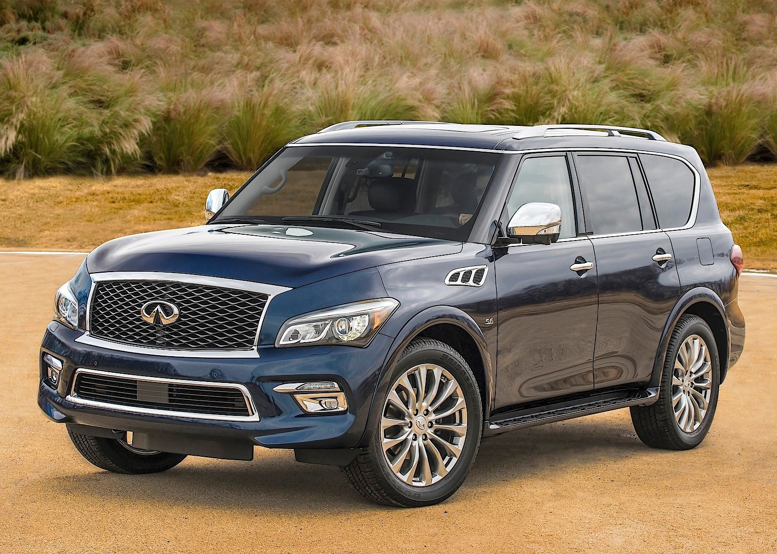 Infiniti Qx80 photo 9
