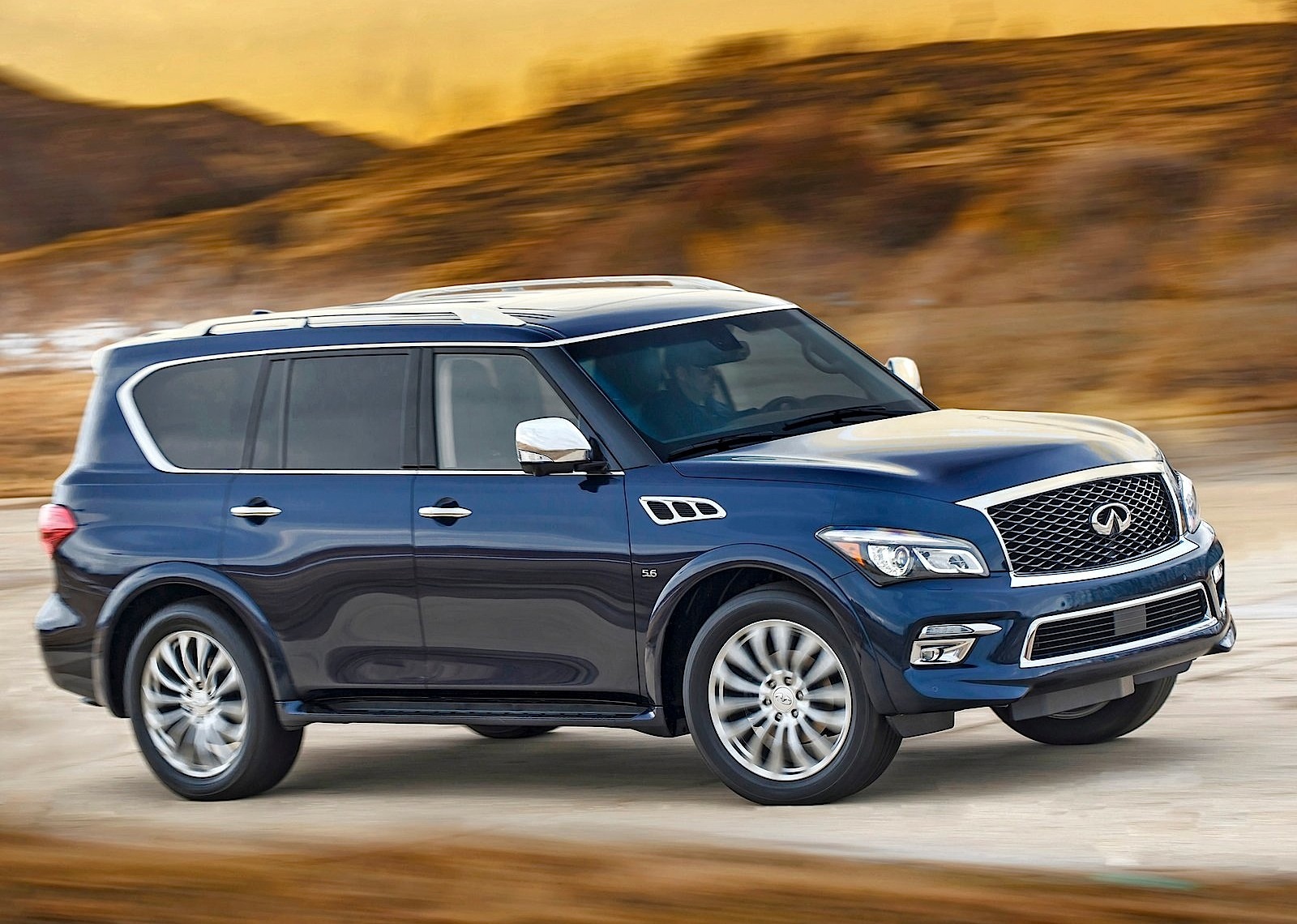Infiniti Qx80 photo 12