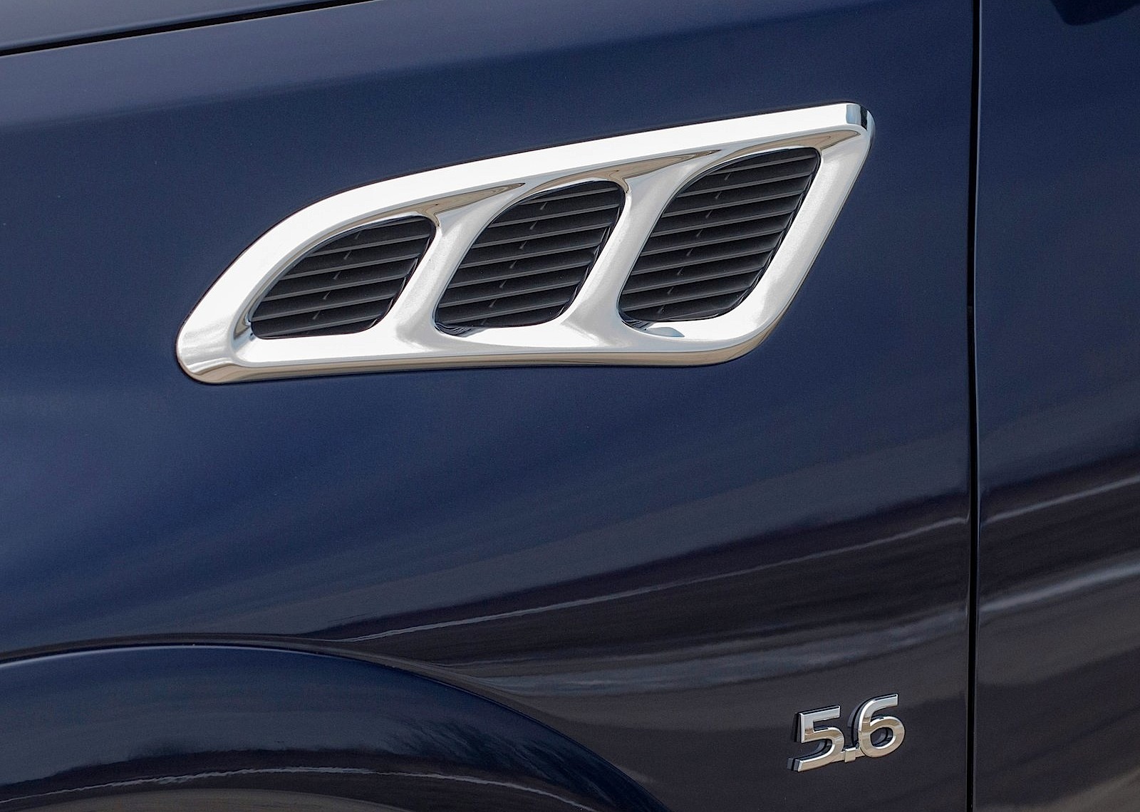 Infiniti Qx80 photo 14