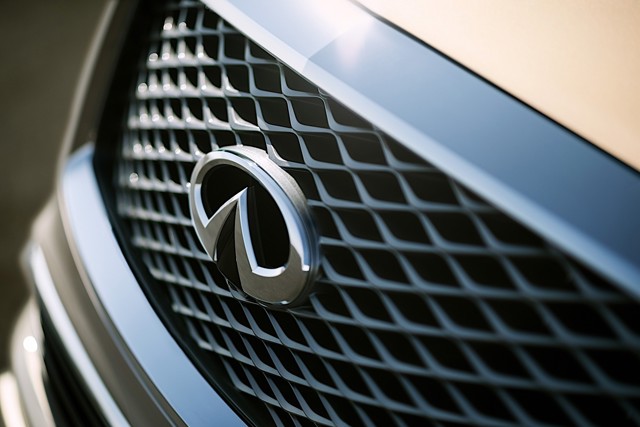 Infiniti Qx80 photo 9
