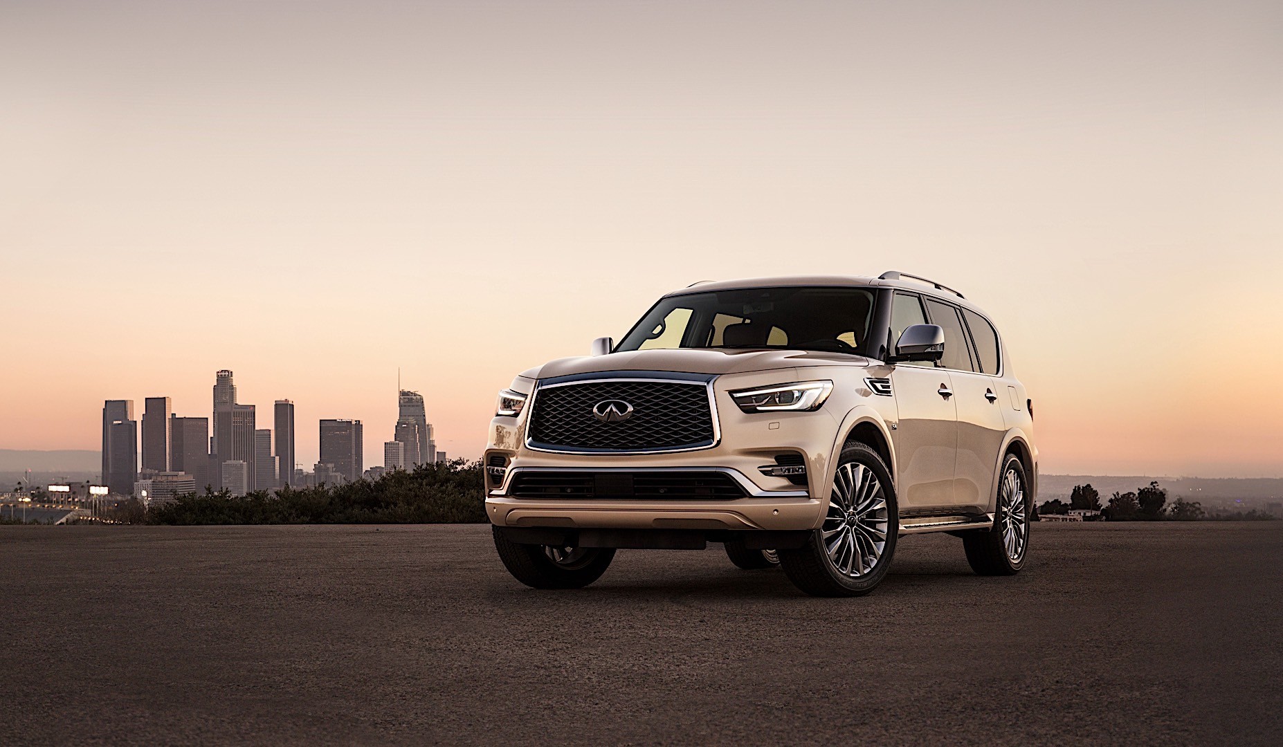 Infiniti Qx80 photo 17