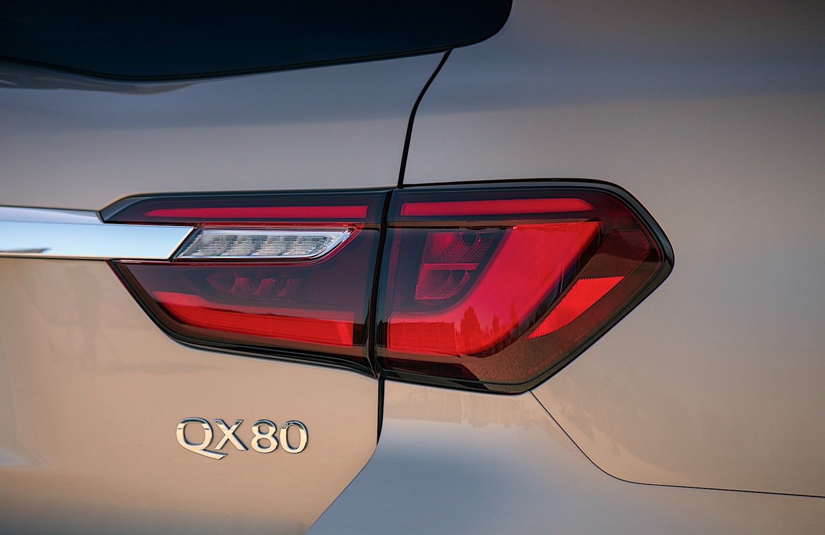 Infiniti Qx80 photo 20