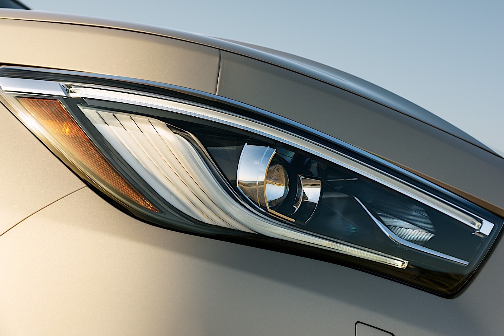 Infiniti Qx80 photo 3