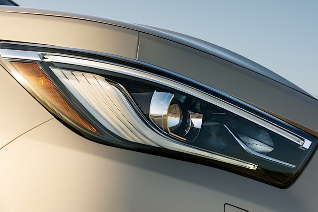 Infiniti Qx80 photo 3