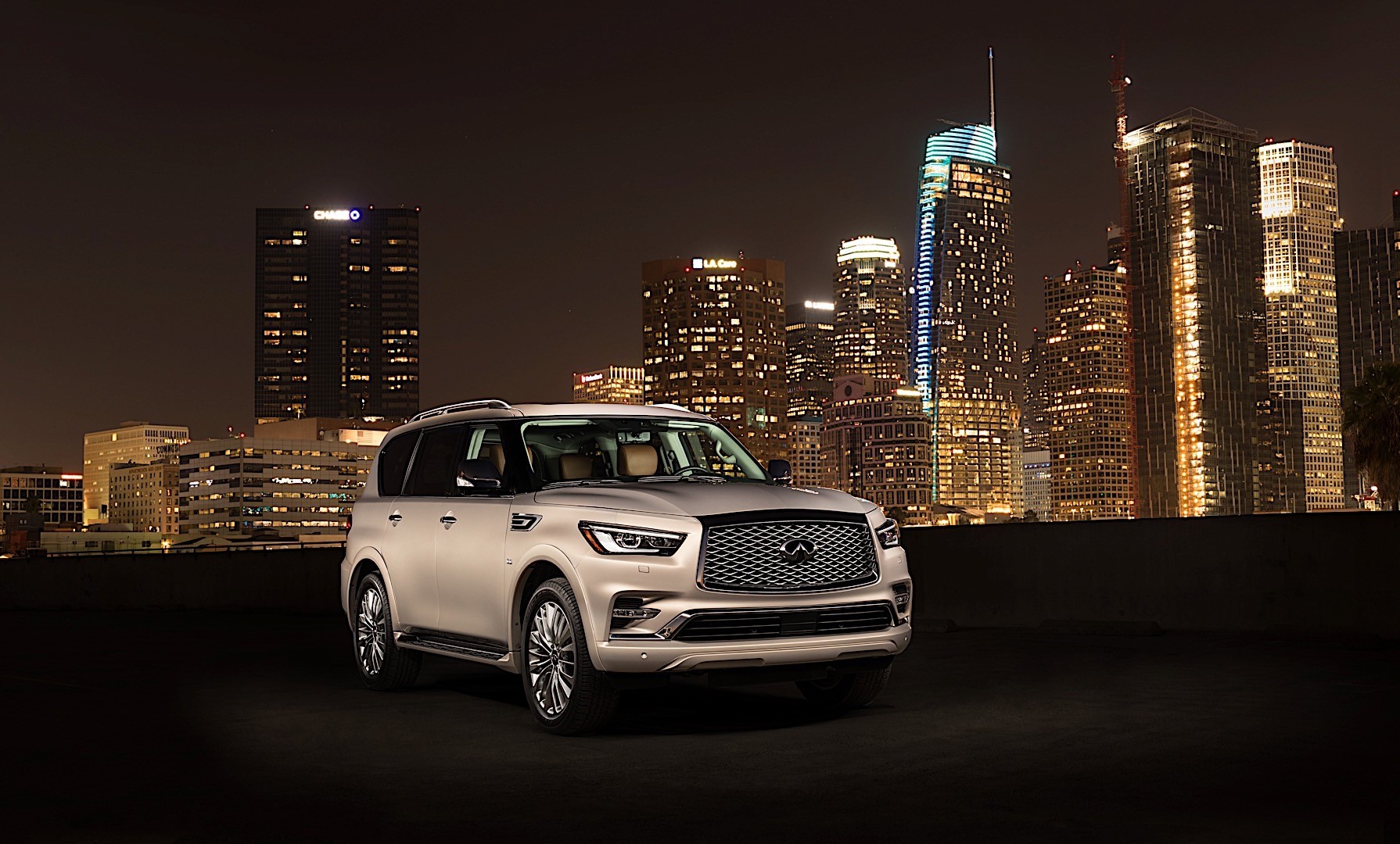 Infiniti Qx80 photo 4