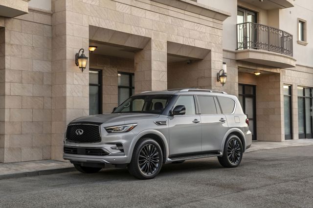 Infiniti Qx80 photo 1