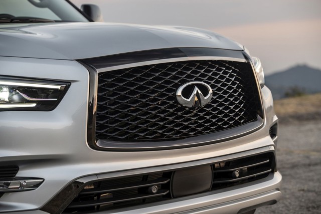 Infiniti Qx80 photo 12