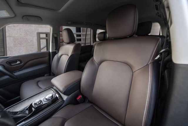 Infiniti Qx80 photo 35
