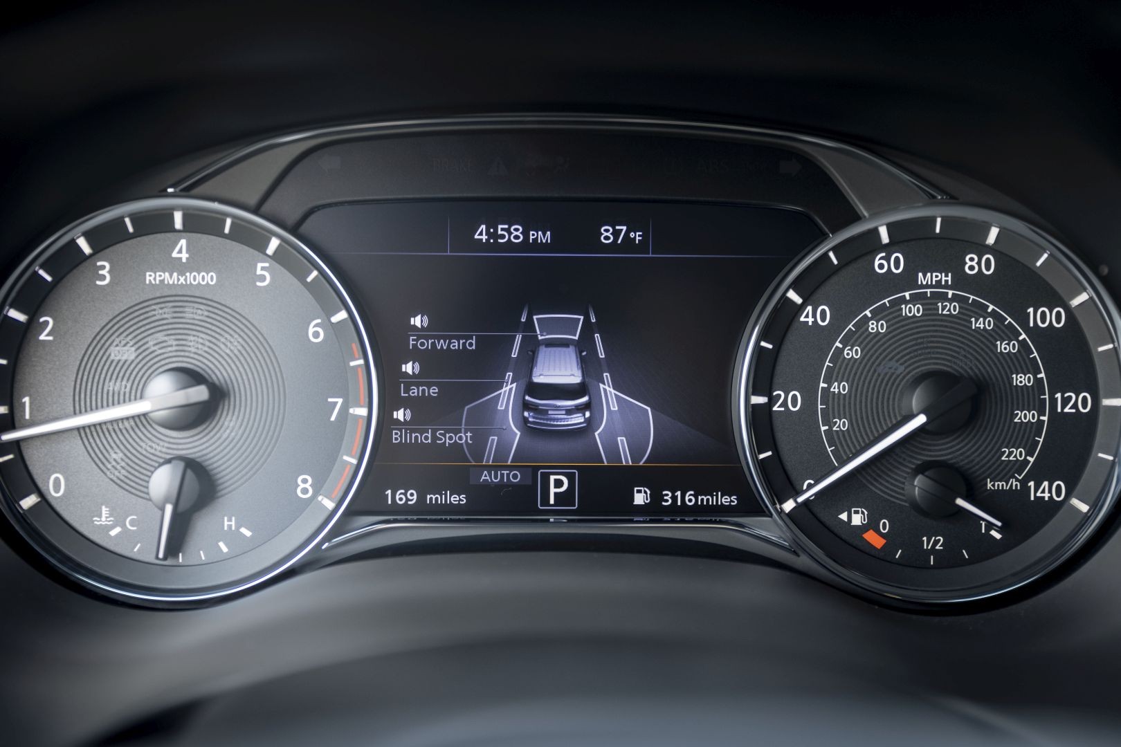 Infiniti Qx80 photo 57