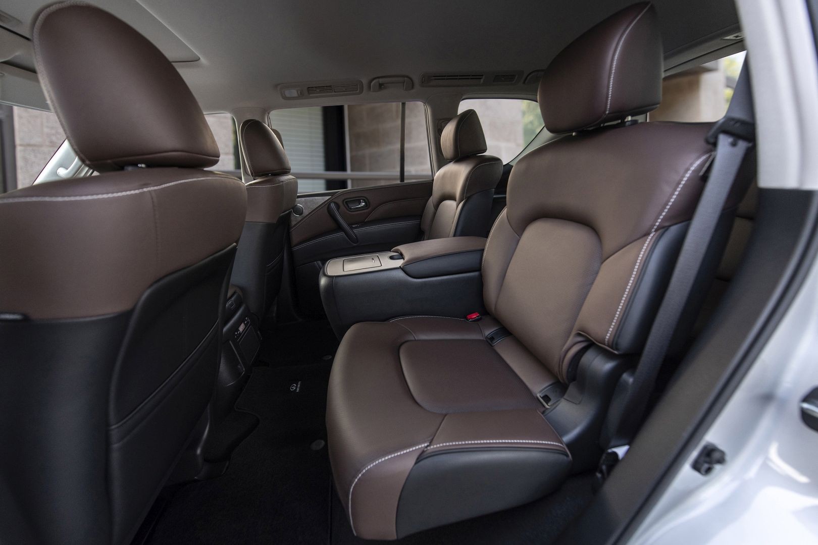 Infiniti Qx80 photo 36