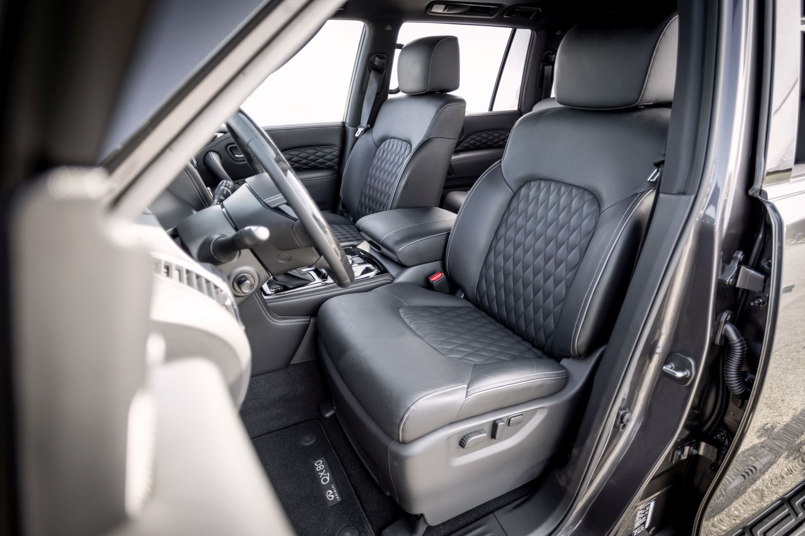 Infiniti Qx80 photo 68