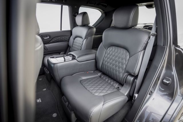 Infiniti Qx80 photo 69