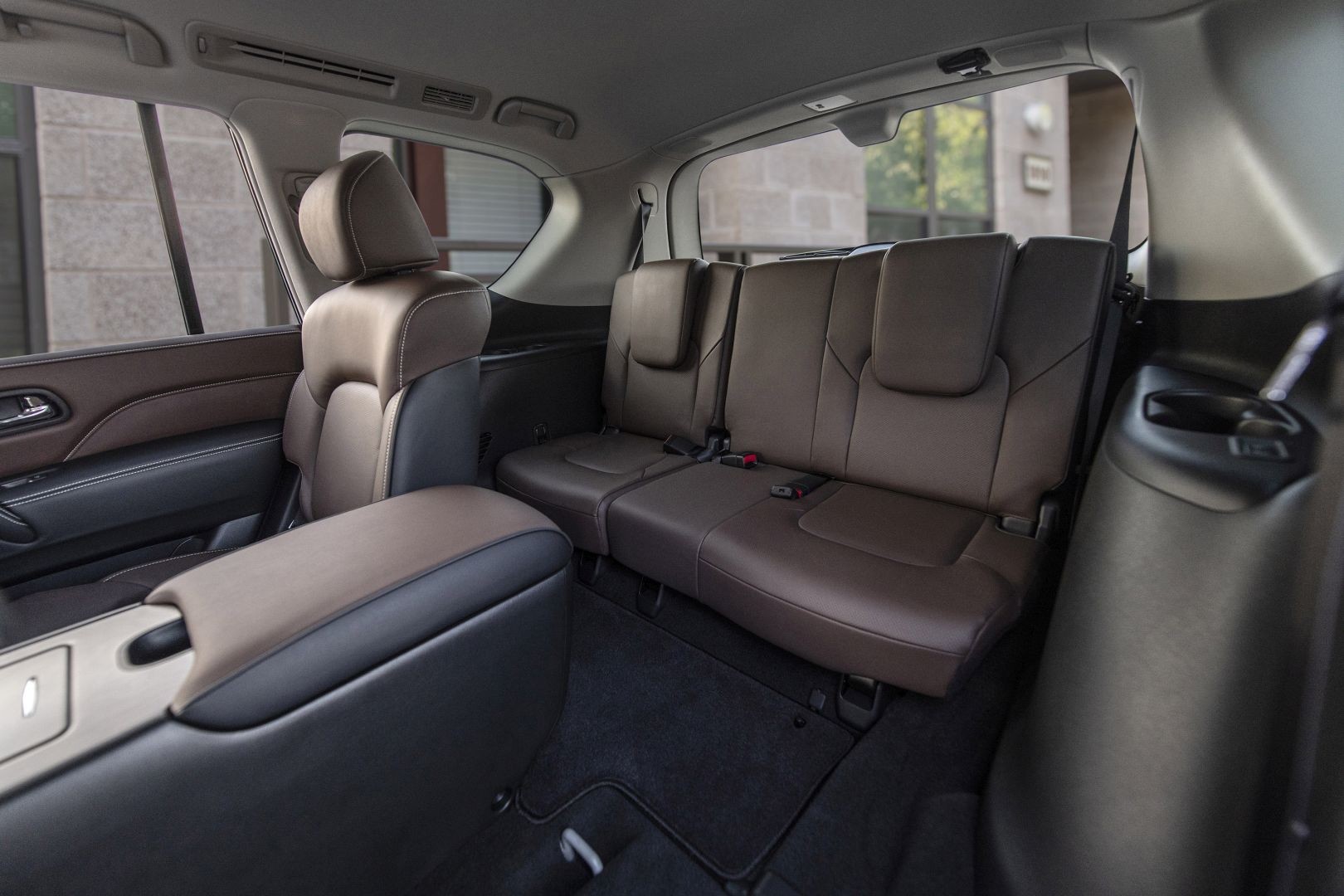 Infiniti Qx80 photo 37