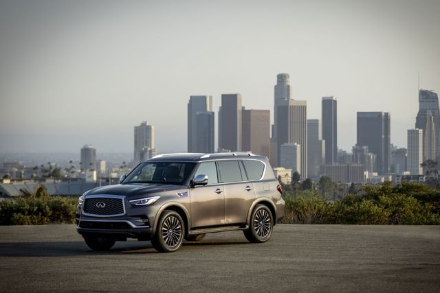 Infiniti Qx80 photo 18