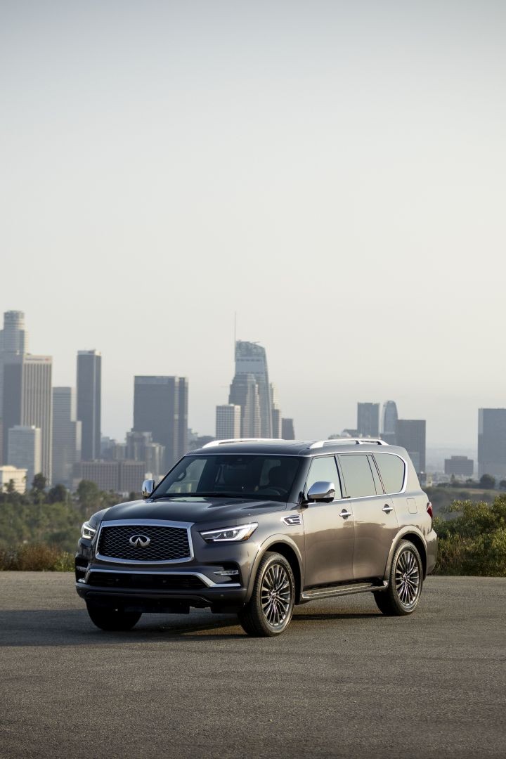 Infiniti Qx80 photo 24