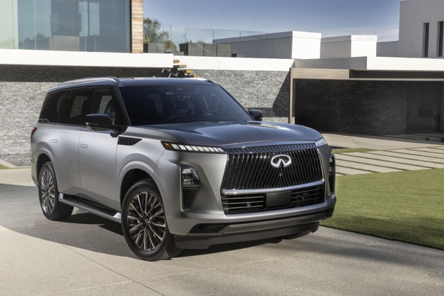 Infiniti Qx80 foto 1