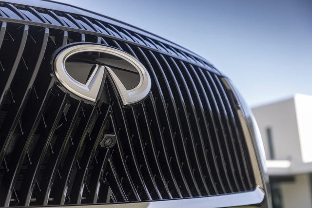 Infiniti Qx80 foto 11