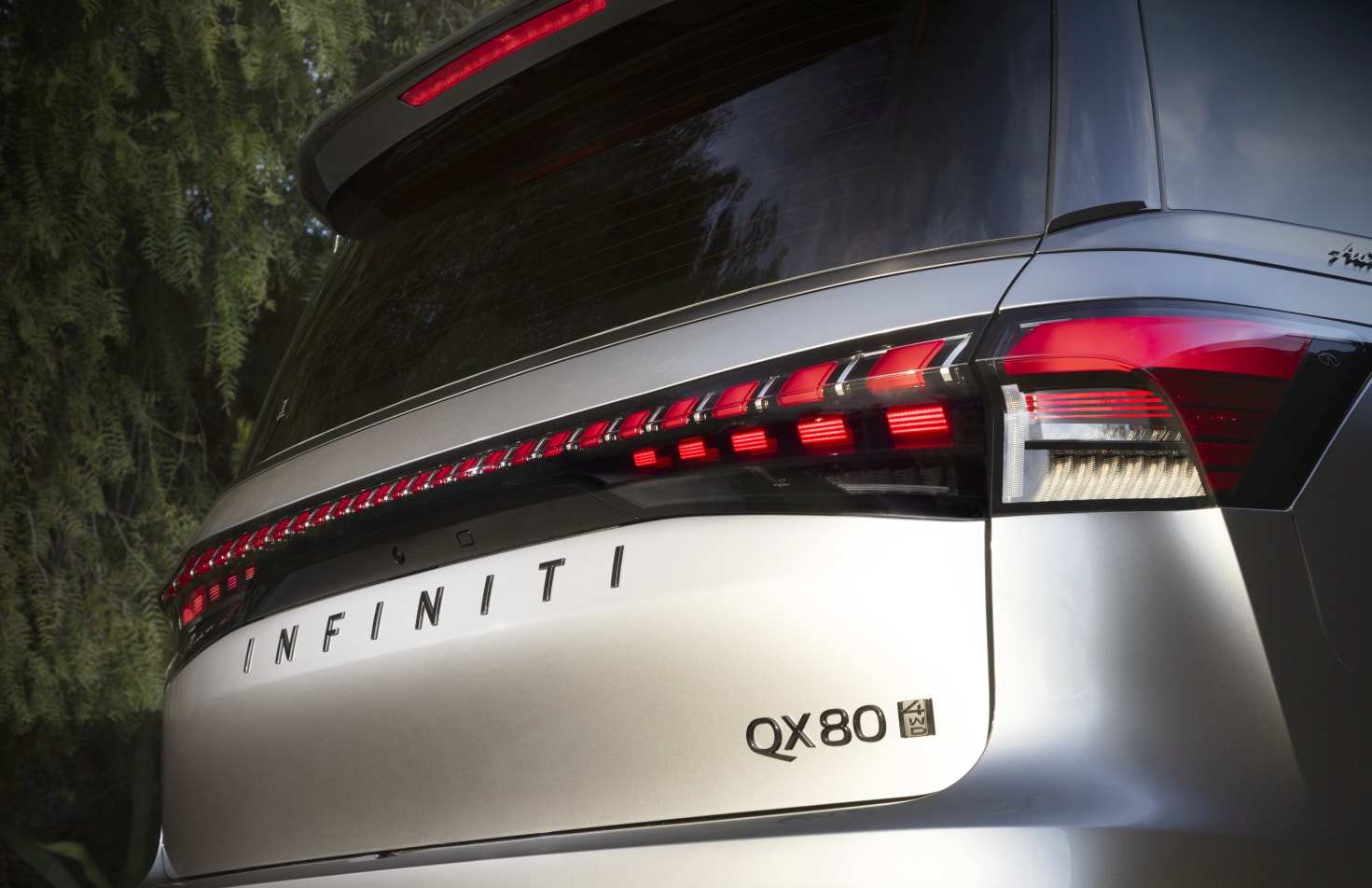 Infiniti Qx80 photo 15