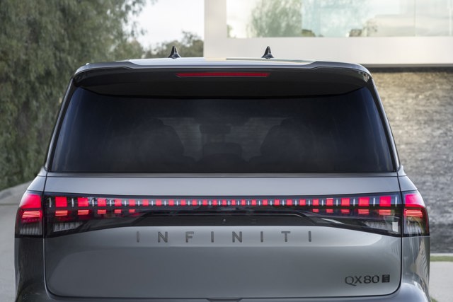 Infiniti Qx80 foto 18