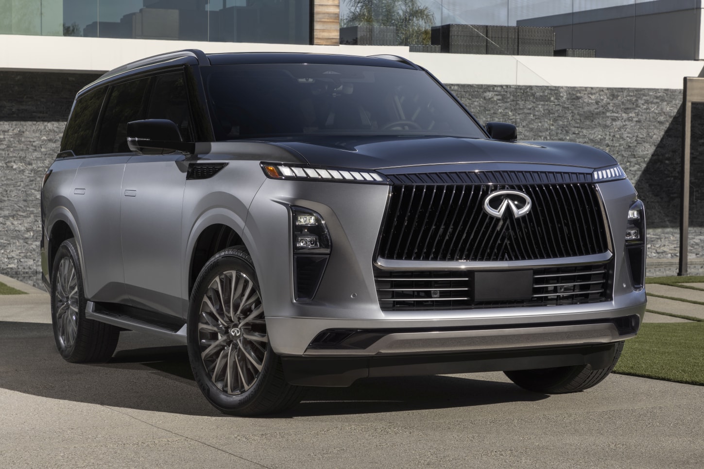 Infiniti Qx80 photo 21