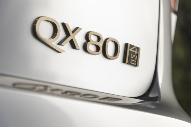 Infiniti Qx80 foto 4
