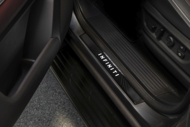 Infiniti Qx80 foto 40