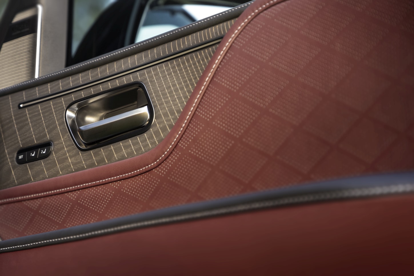 Infiniti Qx80 photo 43