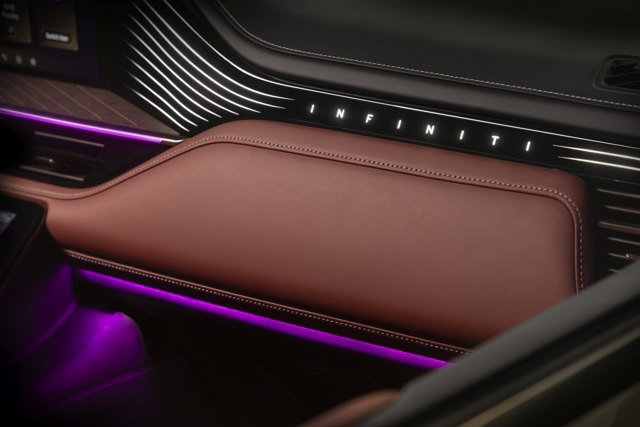 Infiniti Qx80 foto 47