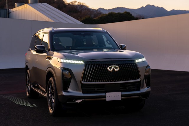 Infiniti Qx80 foto 9