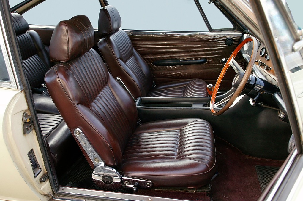 Isuzu 117 Coupe photo 16