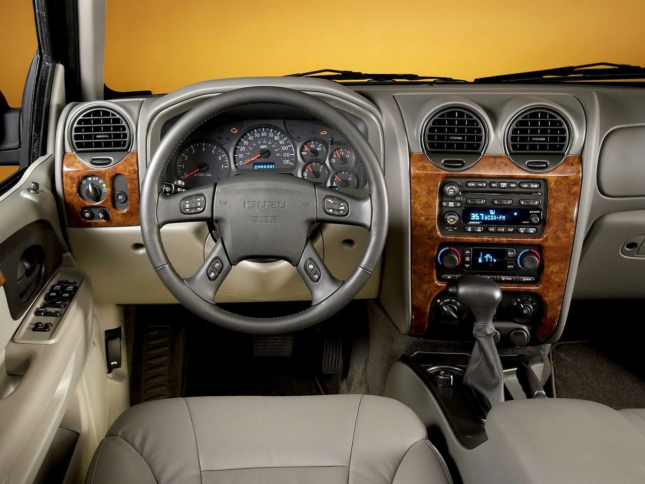 Isuzu Ascender photo 12