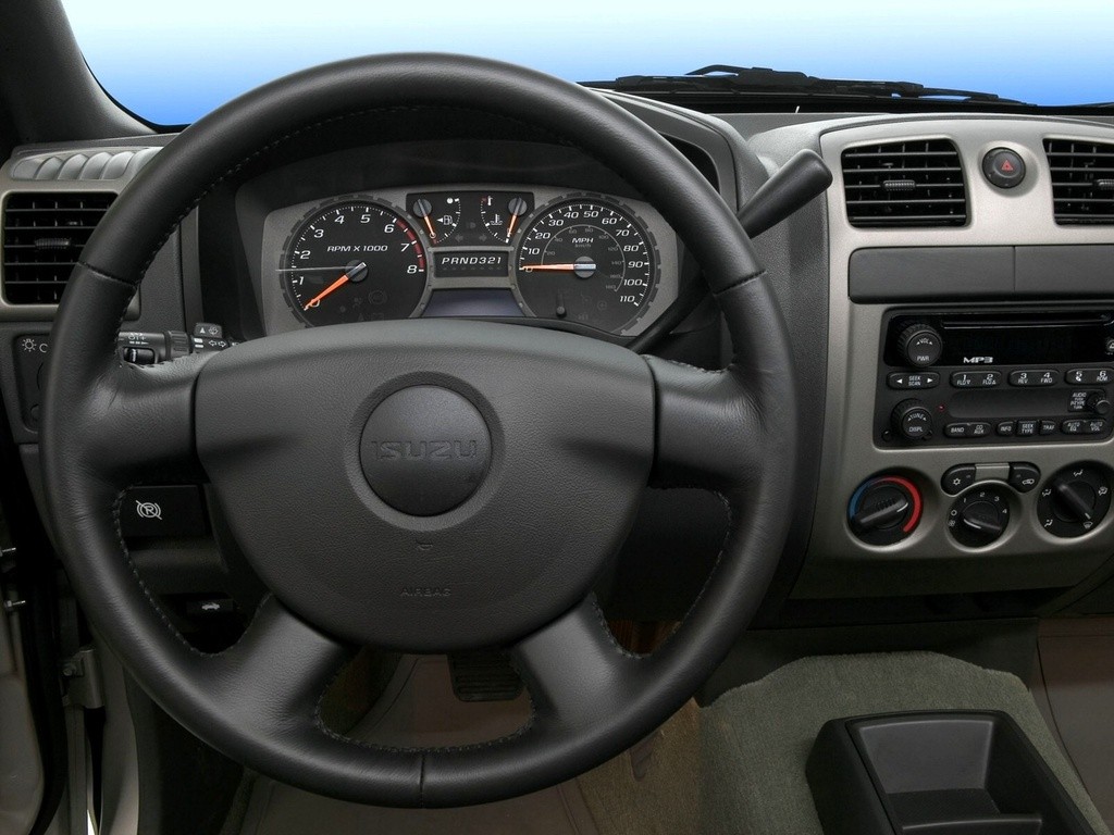 Isuzu I-Series photo 8