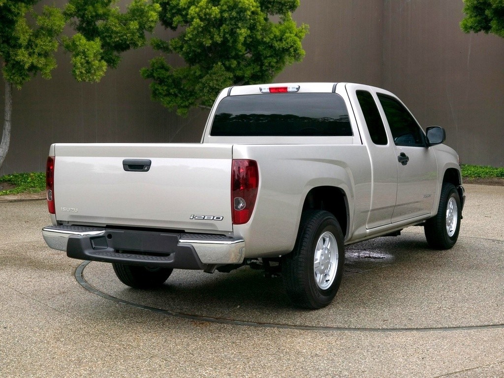 Isuzu I-Series photo 5