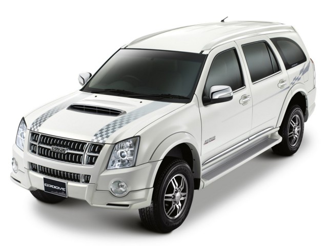 Isuzu Mu-7 Foto 11