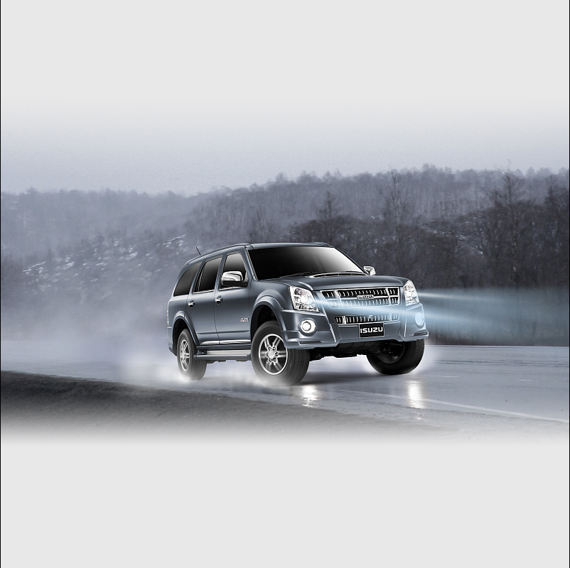 Isuzu Mu-7 photo 2