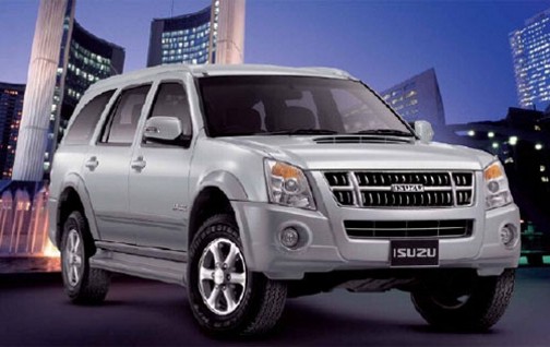 Isuzu Mu-7 photo 7