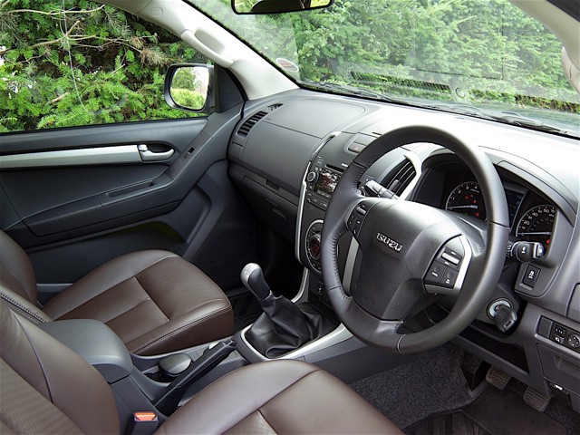 Isuzu Rodeo / D-Max photo 36