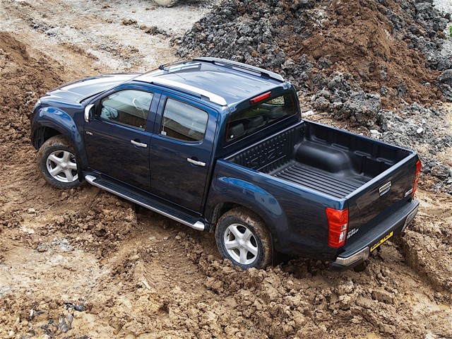 Isuzu Rodeo / D-Max photo 23