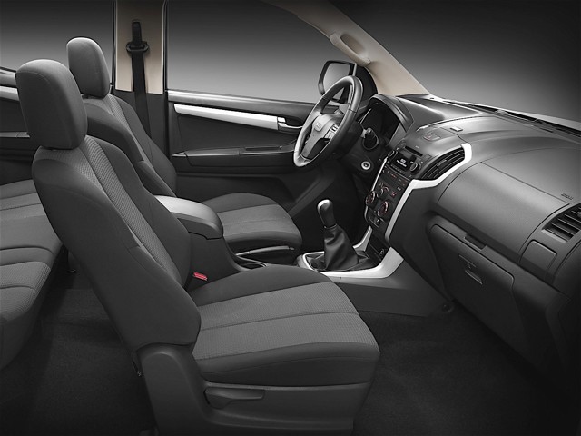 Isuzu Rodeo / D-Max photo 30